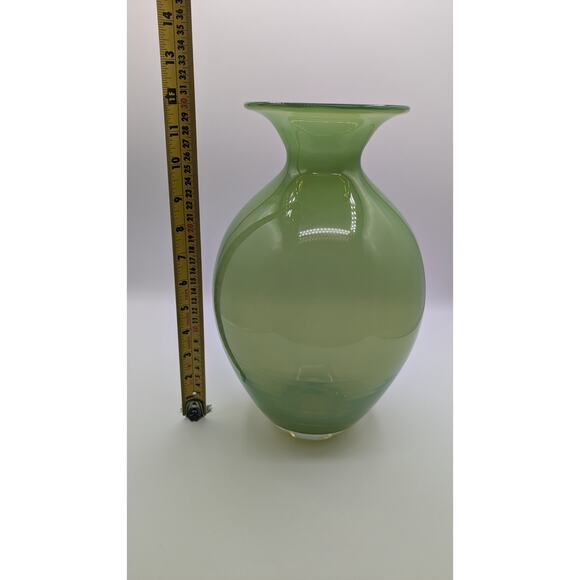 Makora Art Glass Green Opalescence Vase by Kronos. 12" - Picture 5 of 7